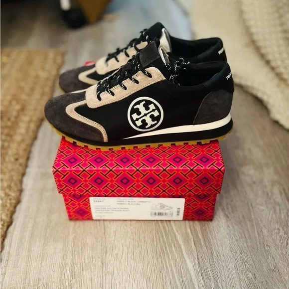 【TORY BURCH】ヴィンテージ ★スニーカーVINTAGE NYLON RUNNER TORY BURCH】ヴィンテージ ☆スニーカーVINTAGE NYLON RUNNER